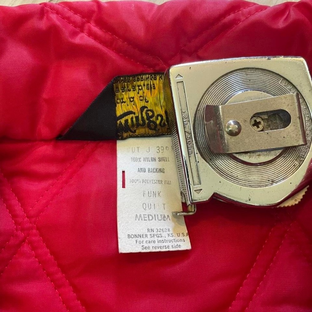 Vintage 1970s quilted jacket with embroidered patch - Picture 5 of 5